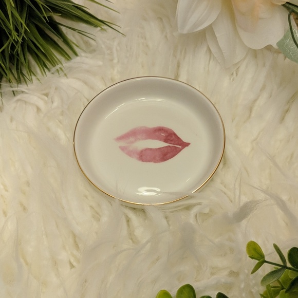 Jewelry - Trinket/Jewelry Dish